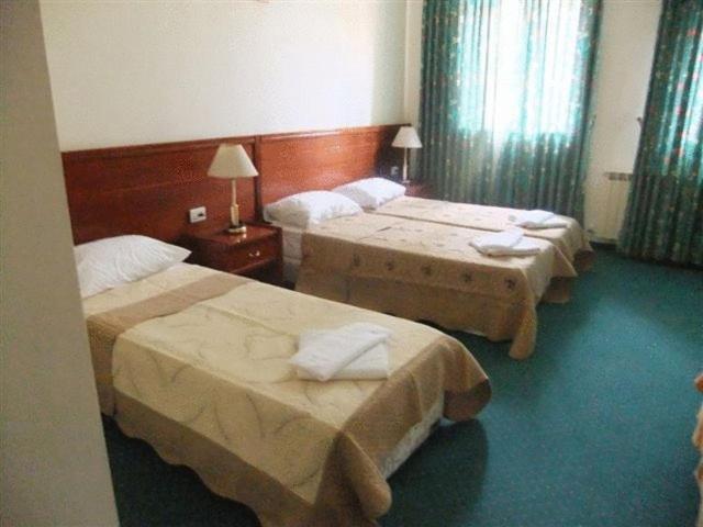 Rosary Sister Guest House Ein Karem เยรูซาเลม ห้อง รูปภาพ