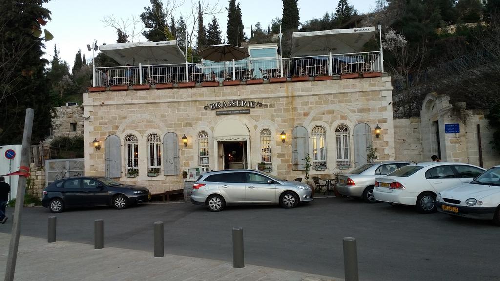 Rosary Sister Guest House Ein Karem เยรูซาเลม ภายนอก รูปภาพ